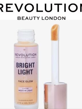 Revolution Beauty Bright Light 4-in-1 Face Glow